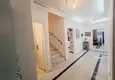 Dostępny zakup Duplex w centrum Alanyi - nadaje się na zezwolenie na pobyt, z meblami i jacuzzi na zewnętrznym tarasie  1 