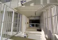 Kupić Apartament 2+1 z widokiem na morze w centrum Mahmutlar — meble, oddzielna kuchnia i przeszklony balkon 18