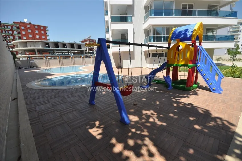 Dwupoziomowy penthouse w Tosmur jest przestronny z meblami i widokiem na morze 11 