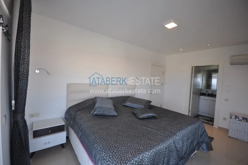 Kupuj  Dwupoziomowy penthouse w Tosmur jest przestronny z meblami i widokiem na morze 17 