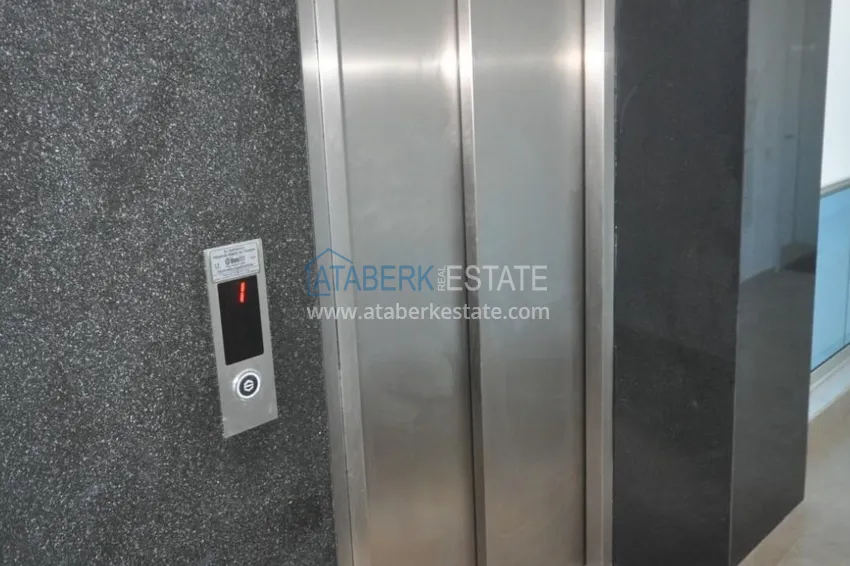 Dwupoziomowy penthouse w Tosmur jest przestronny z meblami i widokiem na morze 26 