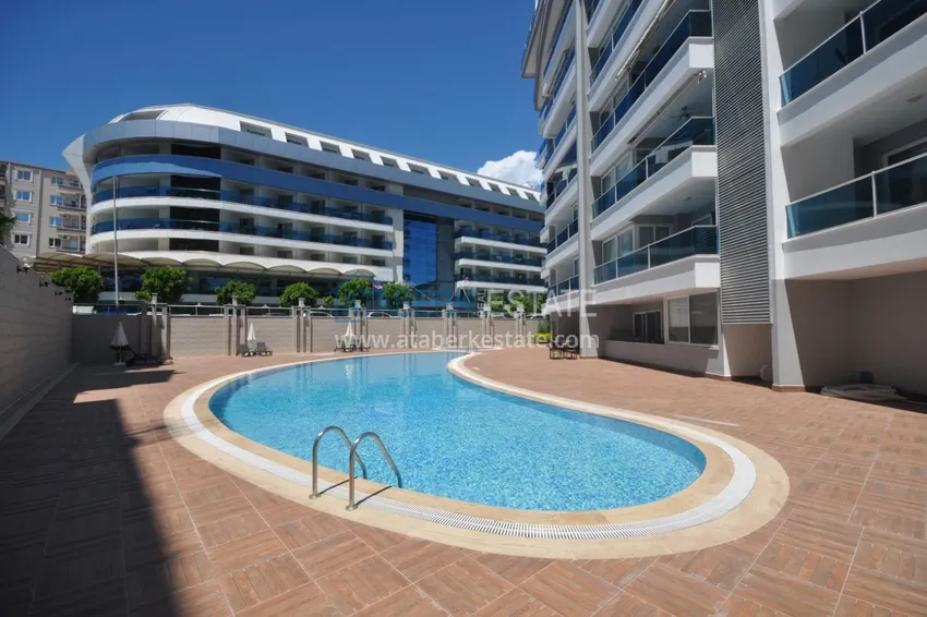 Dwupoziomowy penthouse w Tosmur jest przestronny z meblami i widokiem na morze 3 