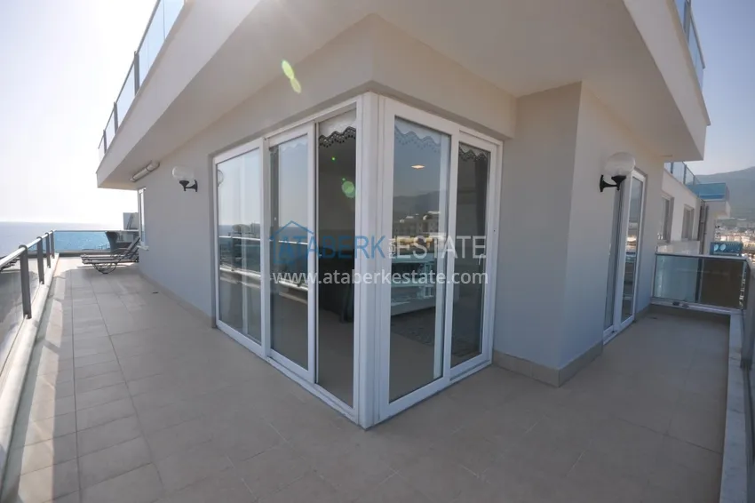 Kupuj  Dwupoziomowy penthouse w Tosmur jest przestronny z meblami i widokiem na morze 32 