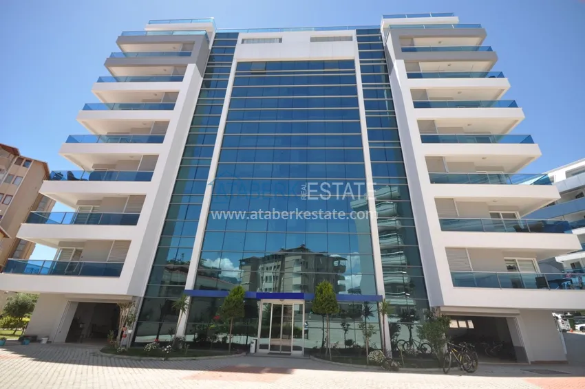 Dwupoziomowy penthouse w Tosmur jest przestronny z meblami i widokiem na morze 5 