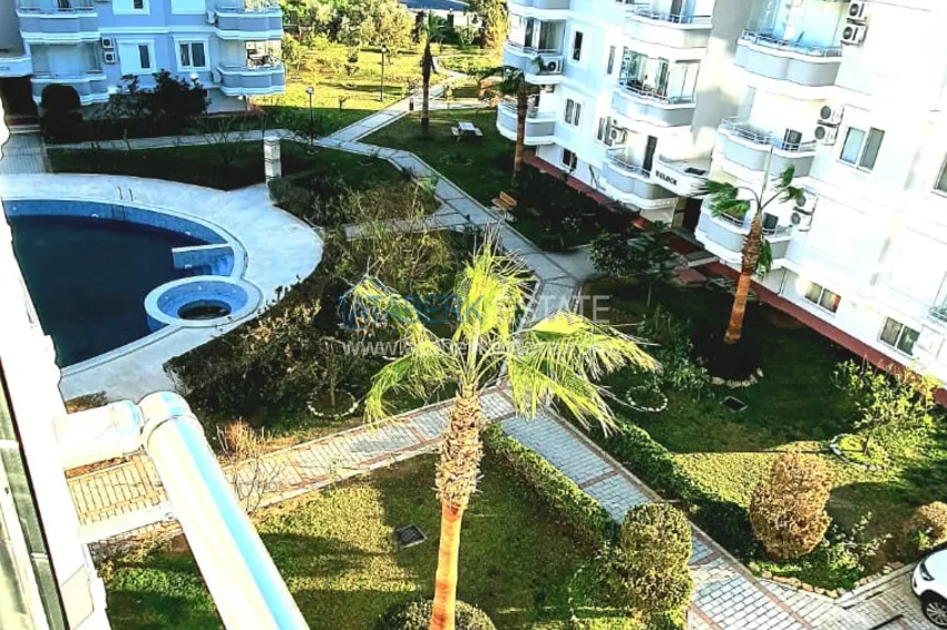 Kupuj  Dwupoziomowy penthouse w Oba z meblami w komfortowym kompleksie 11 