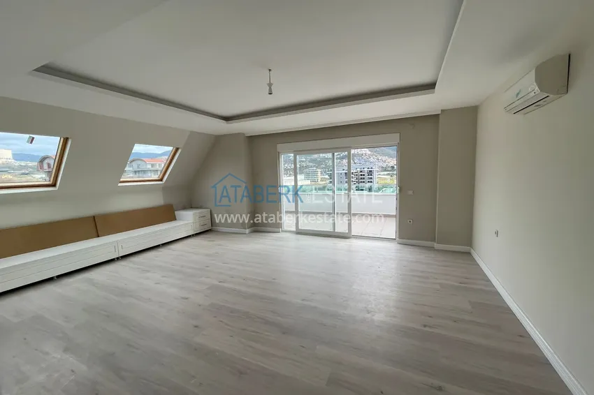 Kupuj  Dwupoziomowy penthouse w rozmiarze king-size w Kargicak z doskonałym wykończeniem 22 