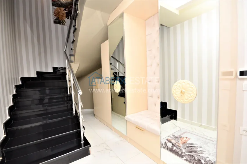 Kupuj Penthouse w Mahmutlarze od właściciela z meblami i widokiem na góry 5