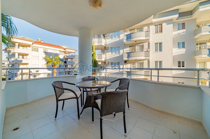 Kupuj Apartament w dzielnicy Oba z designerskim wnętrzem w komfortowym kompleksie 8 