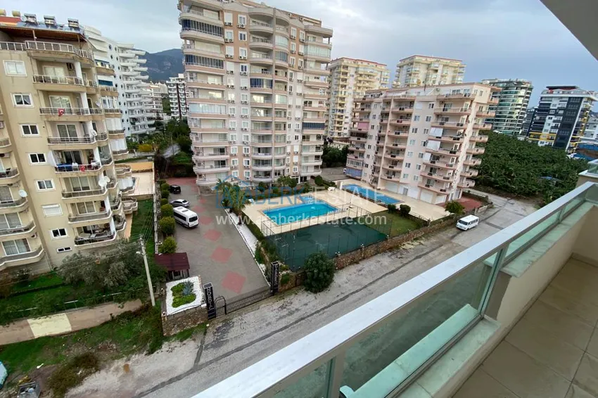 Kupuj Dwupoziomowy penthouse w Mahmutlarze z meblami w zadbanym kompleksie 15
