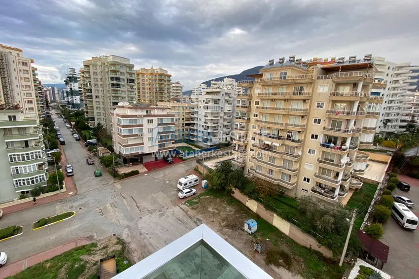 Kupuj Dwupoziomowy penthouse w Mahmutlarze z meblami w zadbanym kompleksie 17