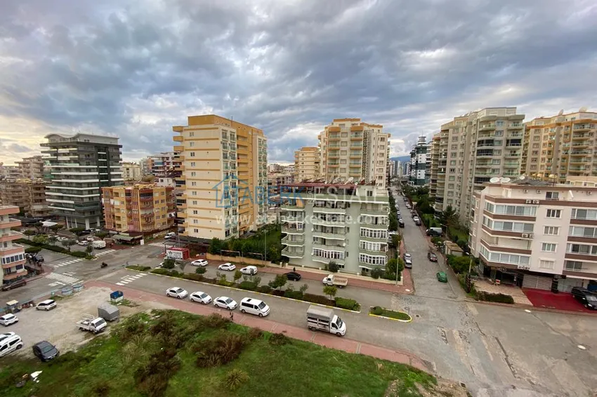Kupuj Dwupoziomowy penthouse w Mahmutlarze z meblami w zadbanym kompleksie 18