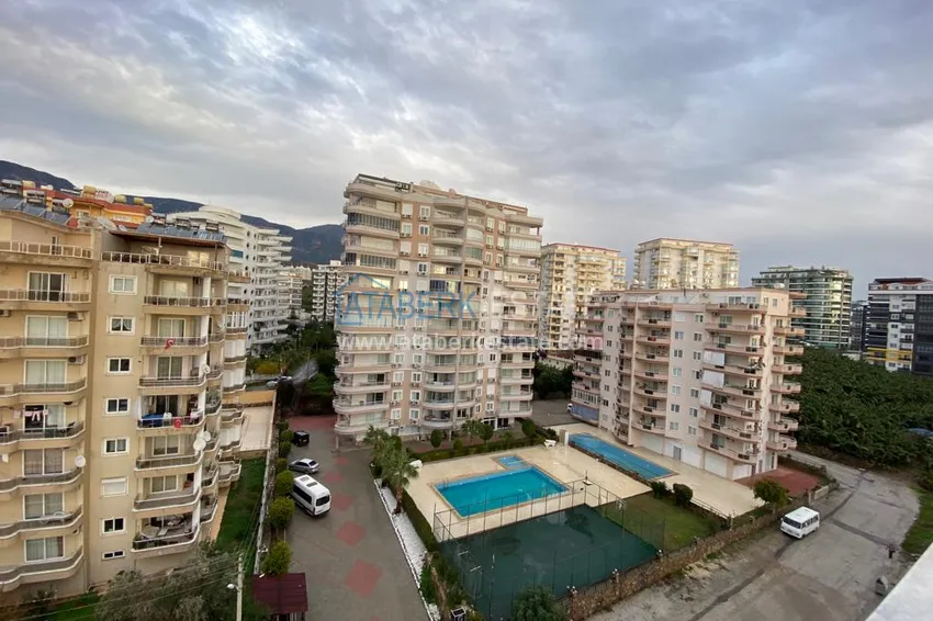 Kupuj Dwupoziomowy penthouse w Mahmutlarze z meblami w zadbanym kompleksie 21