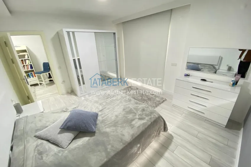 Kupuj Dwupoziomowy penthouse w Mahmutlarze z meblami w zadbanym kompleksie 9