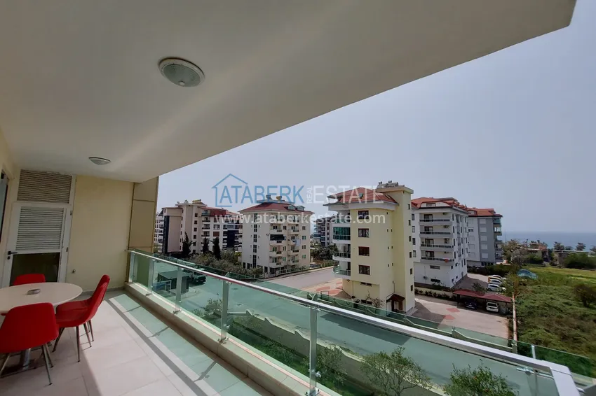 Kupuj  Umeblowane apartamenty w Kestel z widokiem na morze w kompleksie mieszkalnym 25 