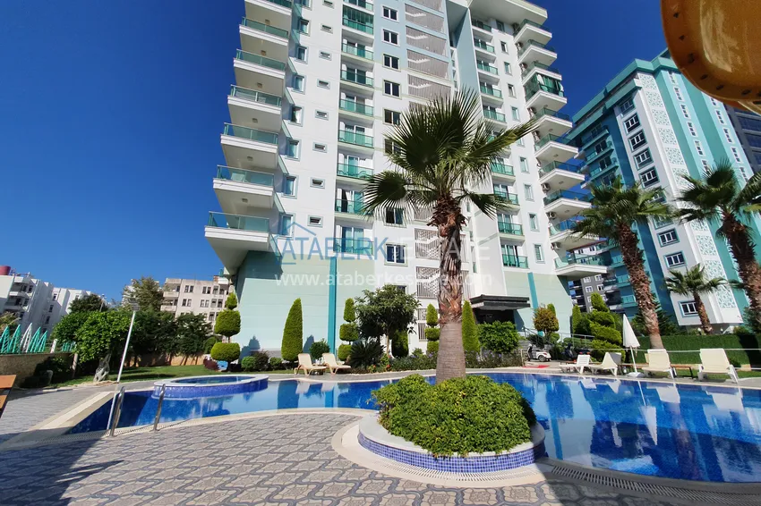 Apartment in Mahmutlar overlooking the sea and mountains in a complex with rich infrastructure 1 