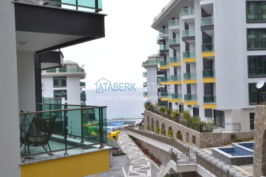 Kupuj  Apartament w Kargicaku z widokiem na morze w kompleksie na pierwszej linii brzegowej 21 