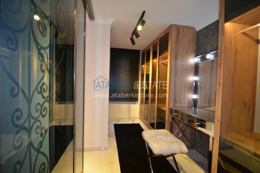 Kupuj  Apartament w centrum Alanyi z luksusowym wnętrzem, 70 metrów od plaży Kleopatry 30 
