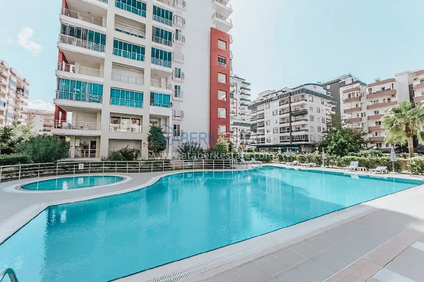 Apartament w Mahmutlarze z meblami i osobną kuchnią w komfortowym kompleksie 1 