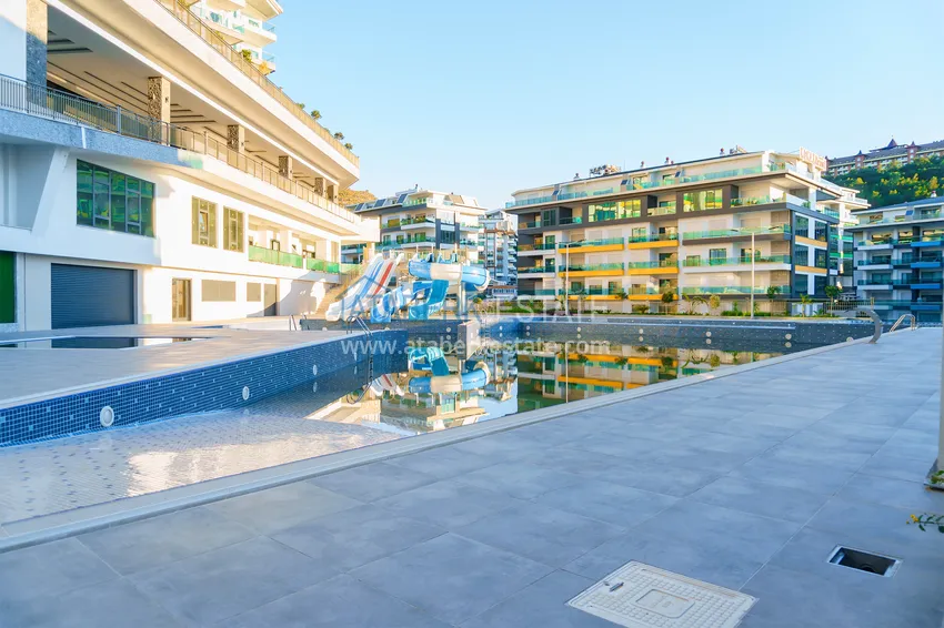 Apartament w Kargicaku z widokiem na morze w kompleksie na pierwszej linii brzegowej 4 