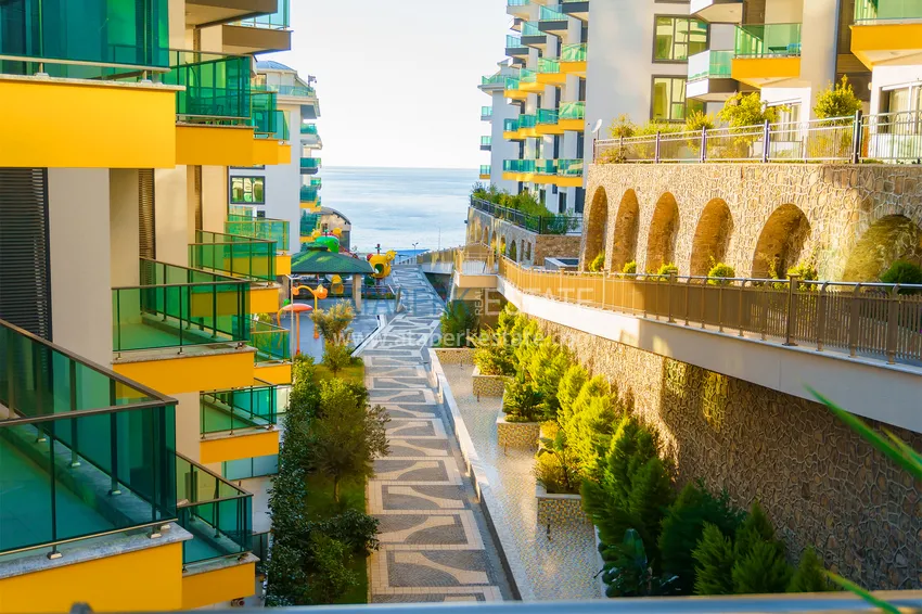 Apartament w Kargicaku z widokiem na morze w kompleksie na pierwszej linii brzegowej 9 
