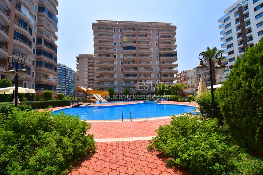 Apartament w Mahmutlarze z autorskim remontem, przeszklonymi balkonami i widokiem na morze 2 