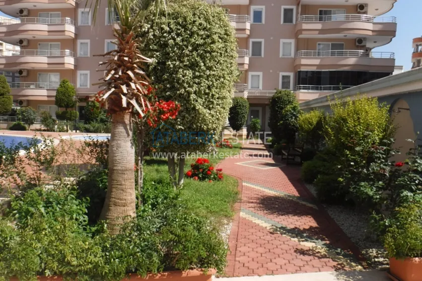 Apartament w Mahmutlarze z autorskim remontem, przeszklonymi balkonami i widokiem na morze 23 