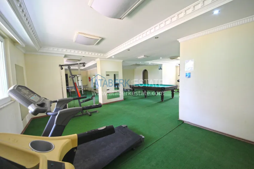 Apartament w Mahmutlarze z autorskim remontem, przeszklonymi balkonami i widokiem na morze 28 