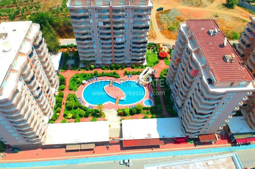 Apartament w Mahmutlarze z autorskim remontem, przeszklonymi balkonami i widokiem na morze 4 