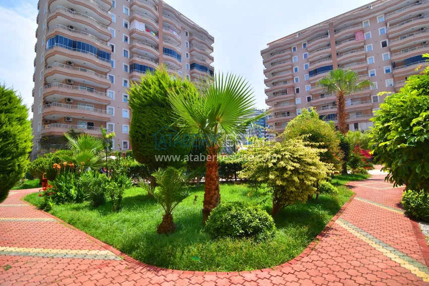Apartament w Mahmutlarze z autorskim remontem, przeszklonymi balkonami i widokiem na morze 7 
