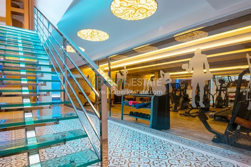 Umeblowany apartament 2+1 z widokiem na góry i morze, centrum Alanya Plaża Kleopatra 10 