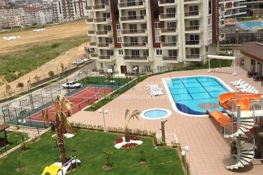 Umeblowany apartament z jedną sypialnią z bonusem od właściciela w kompleksie z prywatną plażą, dzielnica Avsallar — Alanya 2 