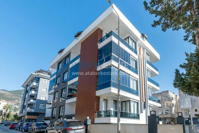 Dwupoziomowy penthouse 2+1 z meblami w obszarze otwartym na zezwolenia na pobyt, centrum Alanya 4 