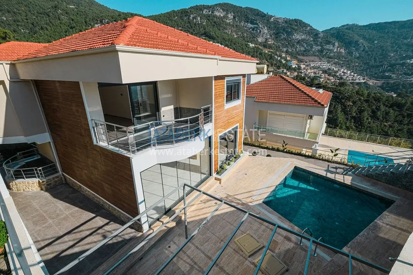 Prywatna dwupiętrowa willa z bajecznym widokiem — Alanya, dzielnica Tepe 3 