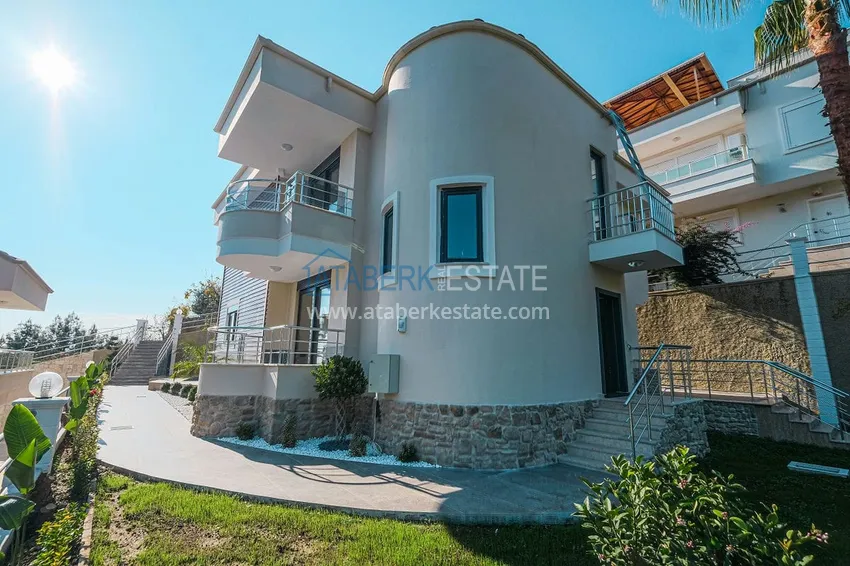 Prywatna dwupiętrowa willa z bajecznym widokiem — Alanya, dzielnica Tepe 4 