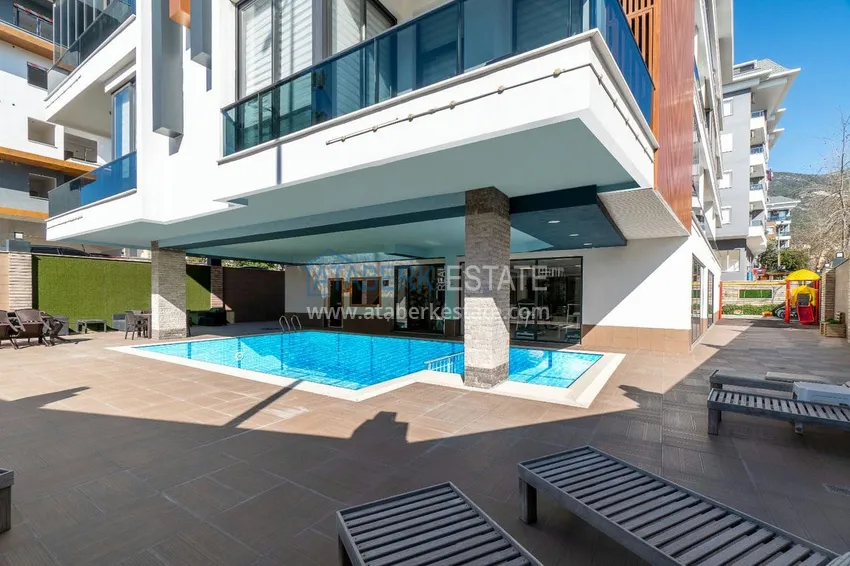Dwupoziomowy penthouse 2+1 z meblami w obszarze otwartym na zezwolenia na pobyt, centrum Alanya 5 