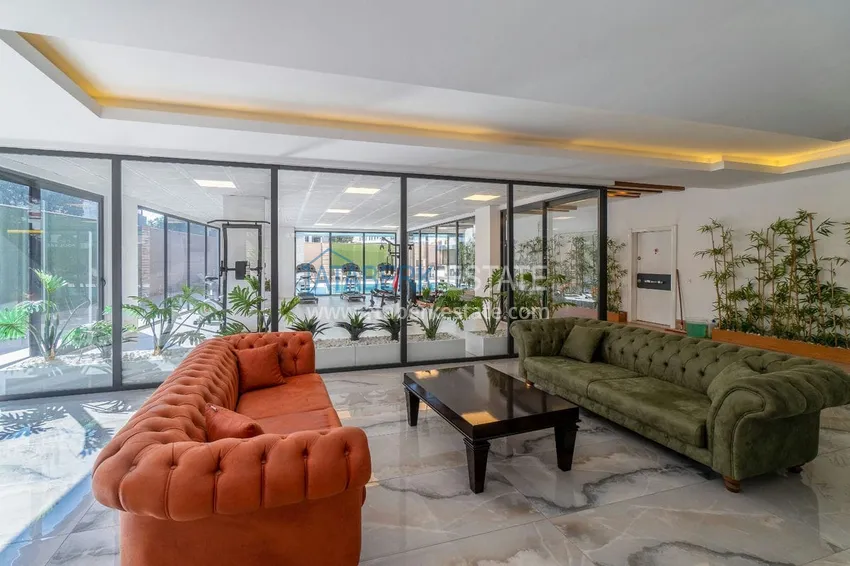 Dwupoziomowy penthouse 2+1 z meblami w obszarze otwartym na zezwolenia na pobyt, centrum Alanya 8 