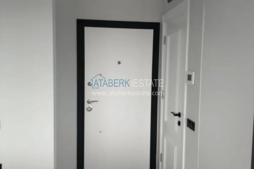 Kupuj  Dwupoziomowy penthouse 2+1 częściowo umeblowany z widokiem na morze, dzielnica Oba - Alanya. Nadaje się do zezwolenia na pobyt! 1 