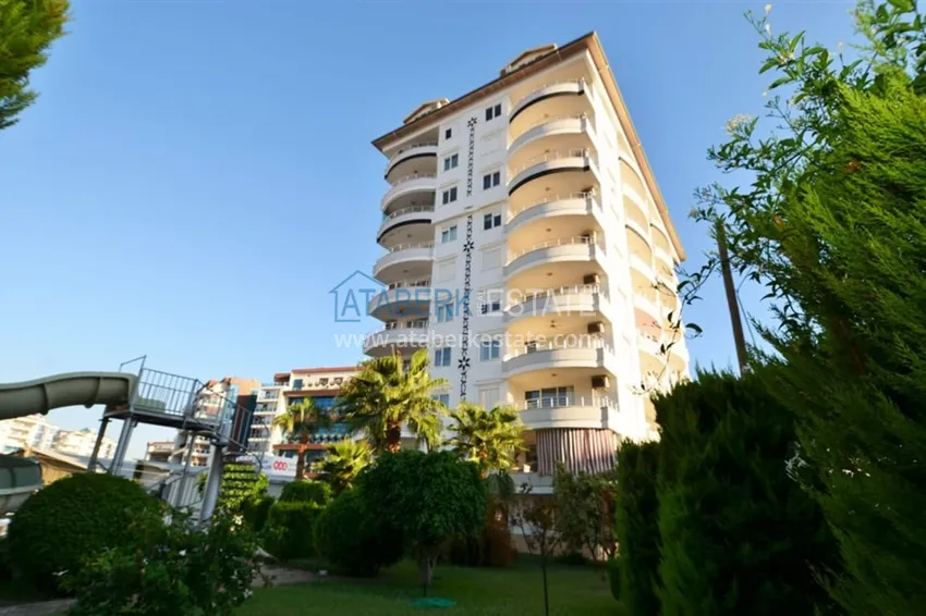 Apartament 2+1 z meblami i przeszklonym balkonem w dzielnicy Alanya - Cikcilli  2 