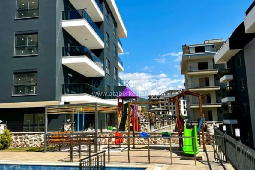 Dwupoziomowy penthouse 2+1 częściowo umeblowany z widokiem na morze, dzielnica Oba - Alanya. Nadaje się do zezwolenia na pobyt! 4 