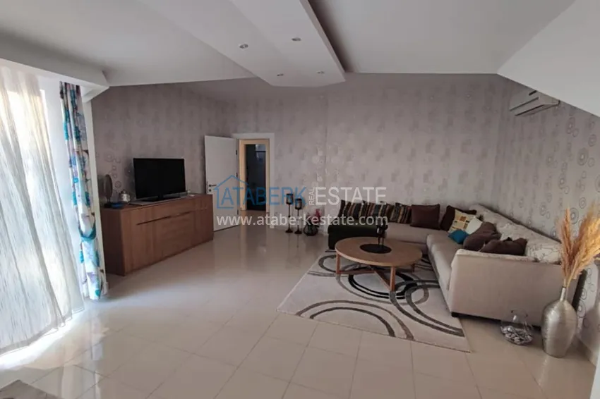 Kupuj  Dwupoziomowy penthouse 5+1 w centrum plaży Alanya Kleopatra 10 