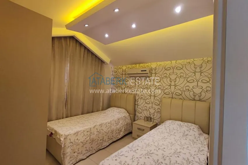Kupuj  Dwupoziomowy penthouse 5+1 w centrum plaży Alanya Kleopatra 18 