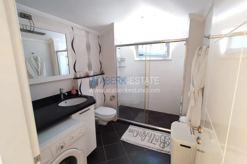 Kupuj  Dwupoziomowy penthouse 5+1 w centrum plaży Alanya Kleopatra 21 