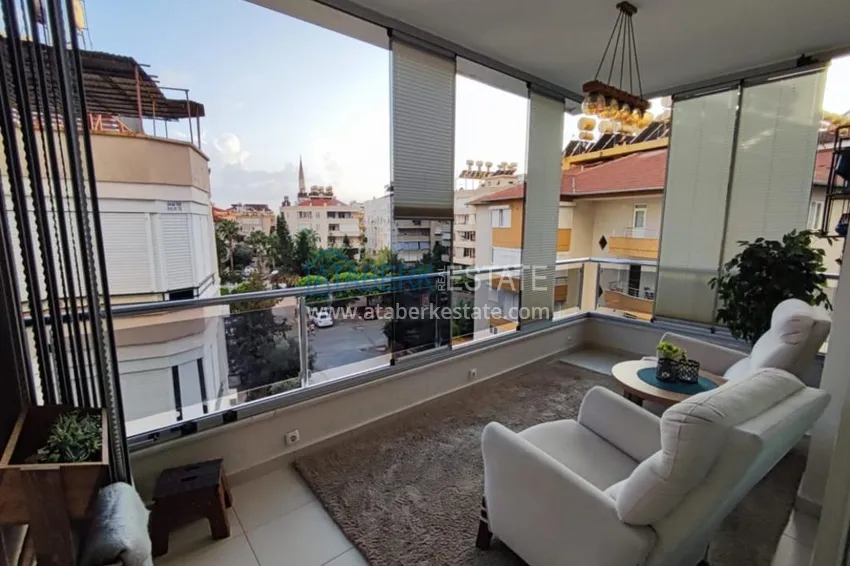 Kupuj  Dwupoziomowy penthouse 5+1 w centrum plaży Alanya Kleopatra 23 
