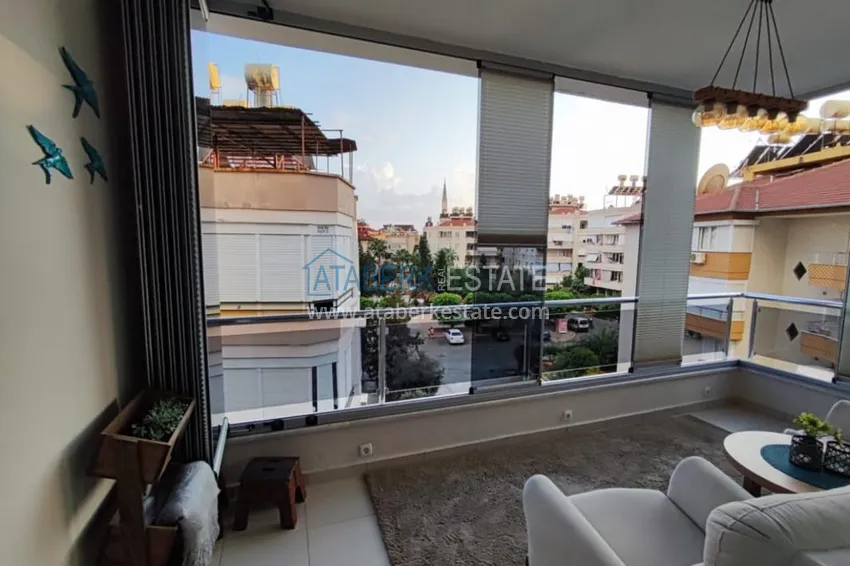 Kupuj  Dwupoziomowy penthouse 5+1 w centrum plaży Alanya Kleopatra 25 