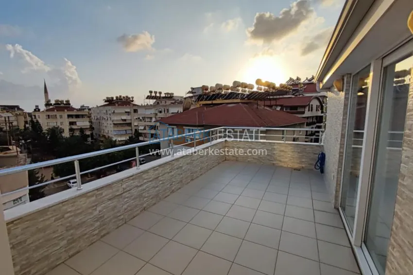 Kupuj  Dwupoziomowy penthouse 5+1 w centrum plaży Alanya Kleopatra 26 