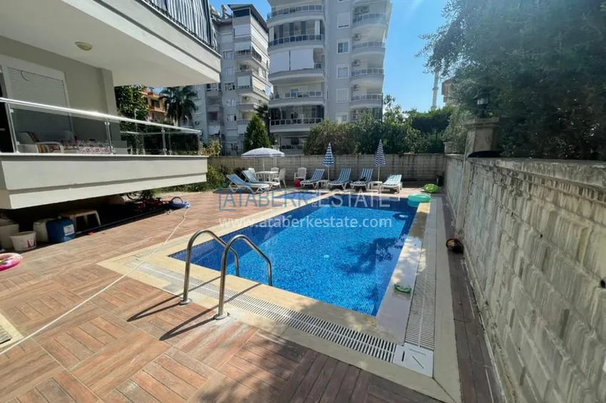 Dwupoziomowy penthouse 5+1 w centrum plaży Alanya Kleopatra 3 