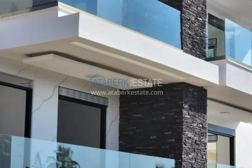 Apartamenty i penthousy z widokiem na morze w nowym kompleksie na pierwszej linii brzegowej 8 
