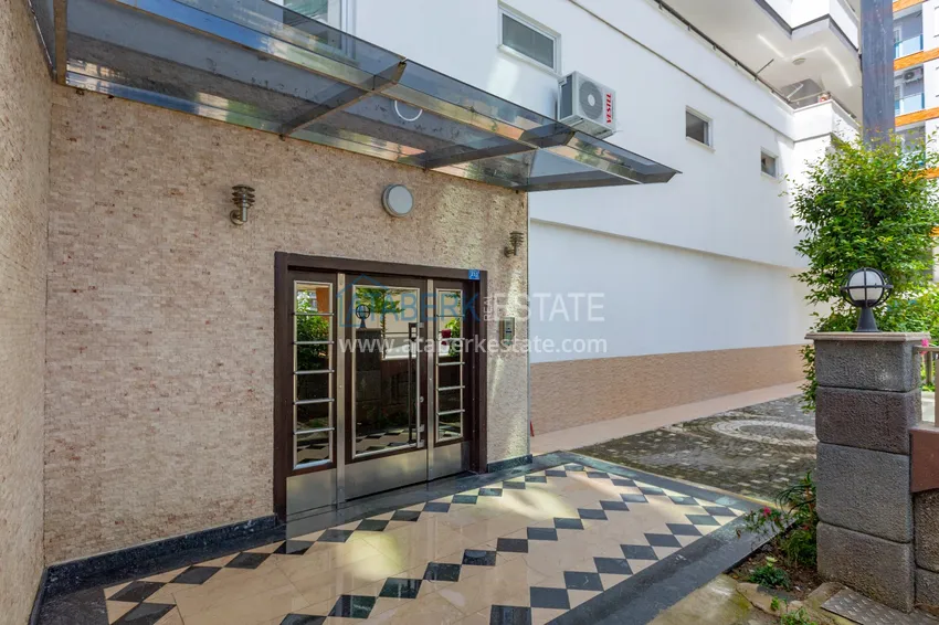 Umeblowany penthouse z widokiem w kompleksie przy głównej ulicy dzielnicy Mahmutlar 9 