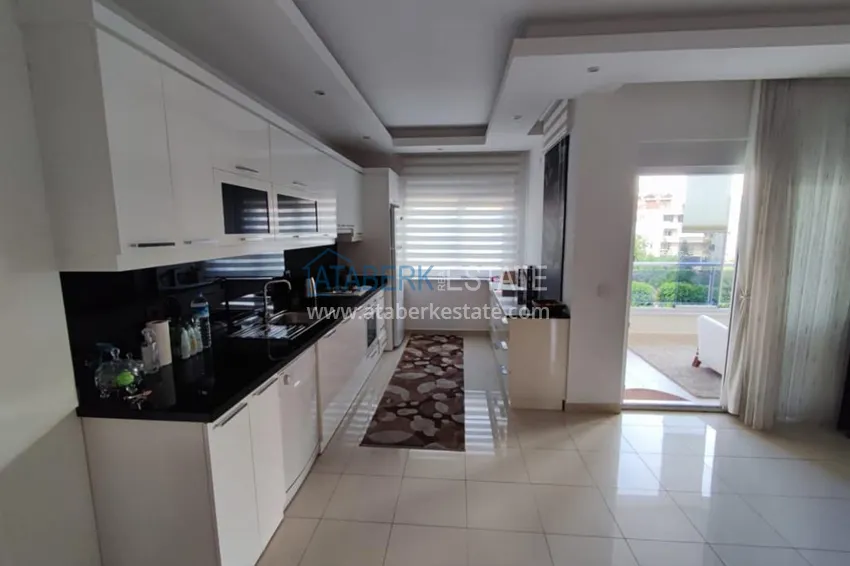 Kupuj  Dwupoziomowy penthouse 5+1 w centrum plaży Alanya Kleopatra 7 