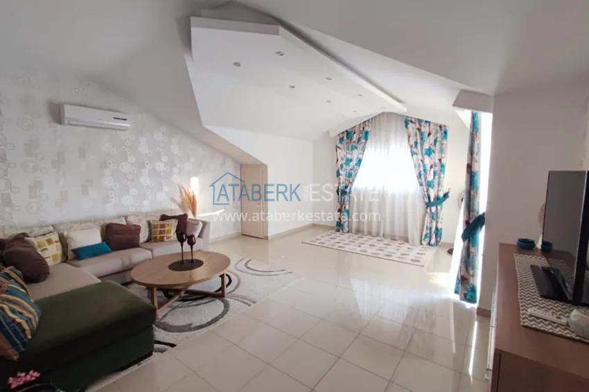 Kupuj  Dwupoziomowy penthouse 5+1 w centrum plaży Alanya Kleopatra 8 